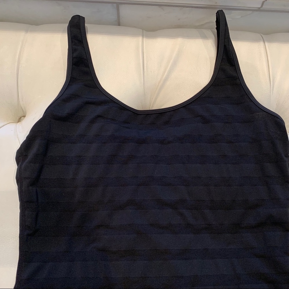 Lululemon black stripe tank 4 - Picture 2 of 4